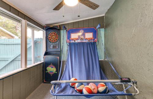 Jan Phyl Village House | 9 Mi to Legoland Family Gem with Games Galore!