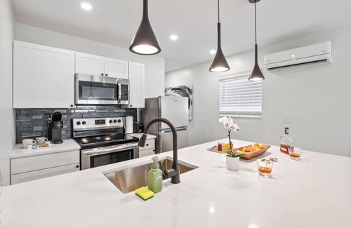 Near East Columbus House | 9 Min to Short North | Convenient & Cozy | Unit B