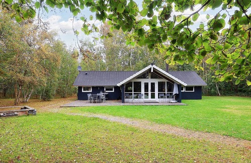Bøtø By House | 9 person holiday home in Væggerløse