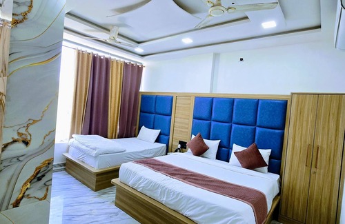 Mathura Hotel | 9-room hotel in lovely Mathura with WiFi, fitness room, AC