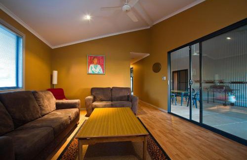 Exmouth House | 9 Skipjack Circle
