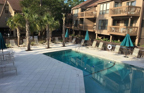 Palmetto Dunes Villa | 90 Second Walk to Beach, 2 Hours Free Pickleball/Tennis Daily, Secure WIFI