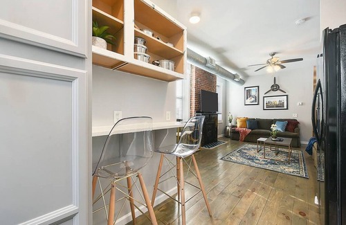 East Allegheny Apartment | 918 James #3 · Free Parking
