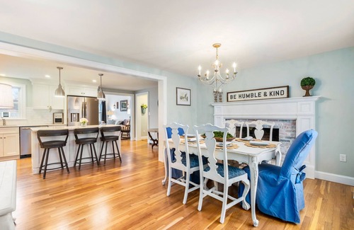 Sandwich House | 96 Knott Ave - Renovated 4BR home near Town Neck beach, pet-friendly!