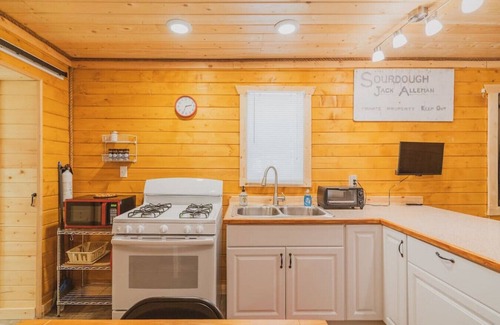 Harding-Birch Lakes Apartment | 9713 Salcha Dr, Salcha AK · Lake Chateau's Private Cabin