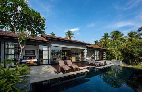 Kumbalam Villa | 976 Panangad a Tranquil 4-Bedroom Backwater Villa