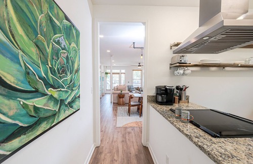 East Ybor Apartment | $99/Night Location! Ybor City Gem Sleeps 6