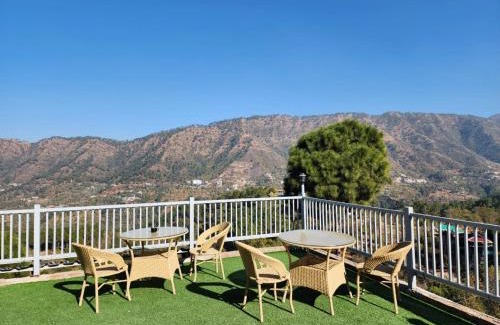 Kumarhatti Apartment | 9BHK Studio Appartment by KASAULI VISTA
