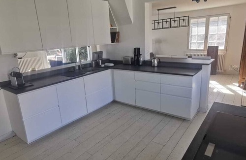 La Baule-Escoublac House | A 12-minute walk from the sea!