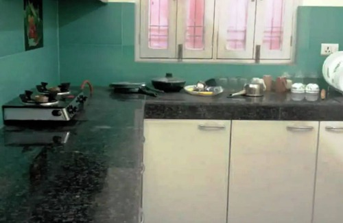 Varanasi Apartment | A 2 bed room apartment with all modern amenities