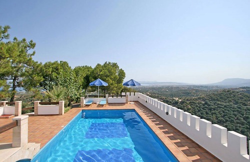 Stalos Villa | A 4-Bedroom Villa with gorgeous sea views, 11 km from Chania