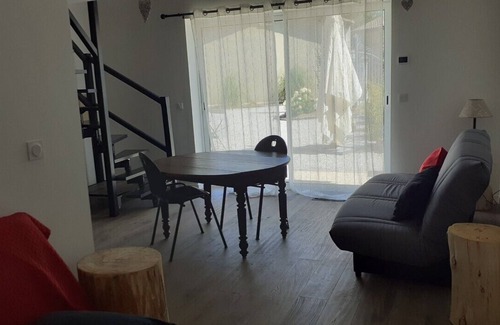 La Rochette Bed & Breakfast | A 5 mn de La Rochefoucauld, Belle Chambre D'hôtes Type Suite
