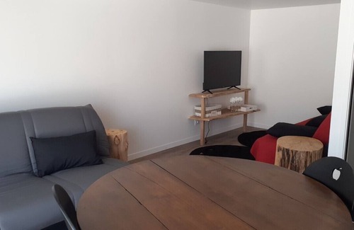 La Rochette Bed & Breakfast | A 5 mn de La Rochefoucauld, Belle Chambre D'hôtes Type Suite