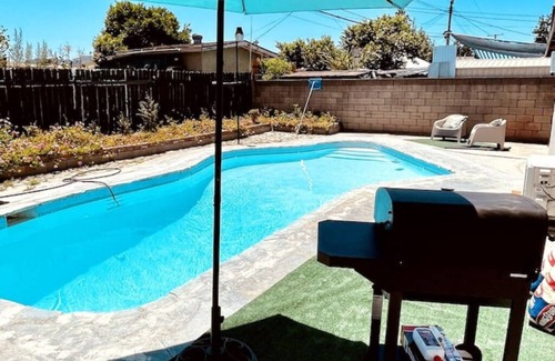 Hacienda Heights House | A+ 5BD Villa - Pool - Near Disney - BBQn
