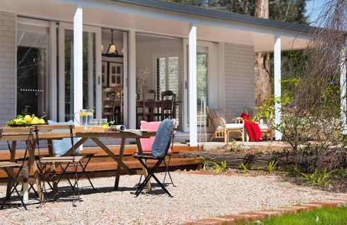 Trentham House | A beautiful large house and garden in the heart of Trentham