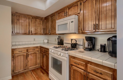 Lodge Hill House | A Beautiful Tree Top Panorama