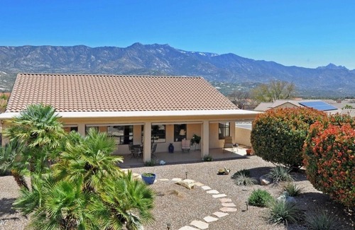 Saddlebrooke House | A beautifully appointed, one level southwest style home Saddlebrooke Arizonan
