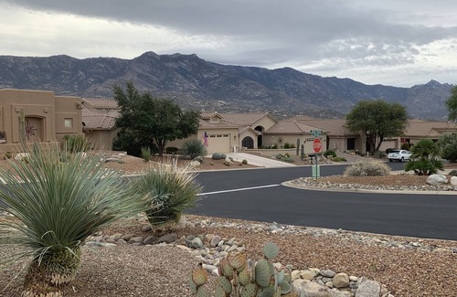 Saddlebrooke House | A beautifully appointed, one level southwest style home Saddlebrooke Arizonan
