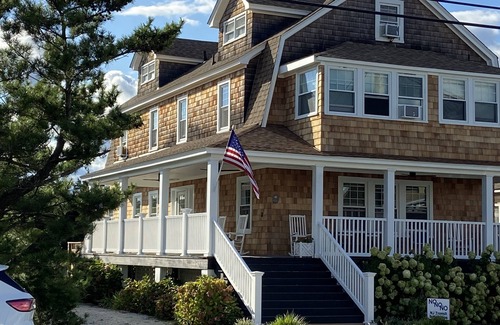Avon Condo | A block to Beach and 2 to Bay: Cozy 2-bedroom Condo, Bay Head, New Jersey Shore