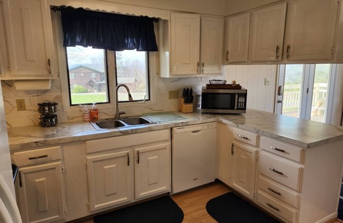 Blowing Rock House | A Blowing Rock Property-Ideal for summer get-aways, fall colors, &winter skiing