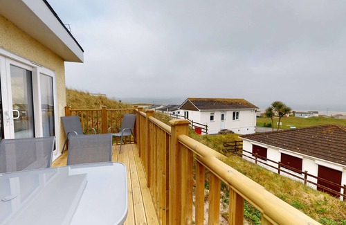 Hayle Cottage | A bright, fresh and modern holiday bolthole, Ocean swell sleeps up to 6 guests