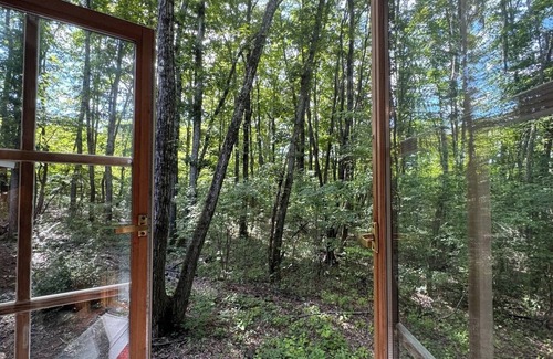 Tsumagoi House | A bright red Finnish house at the foot of Mount As/Agatsuma-gun Gunma