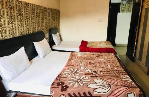 Haridwar Hotel | A budget hotel sheeva palace near tulshi chowk