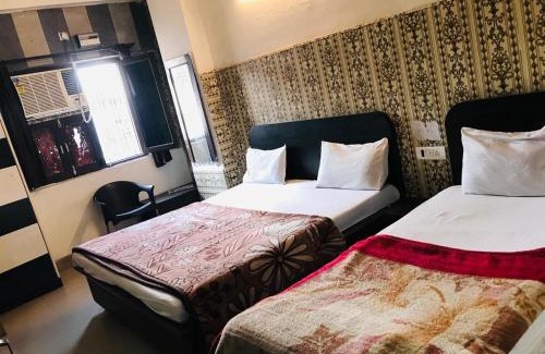 Haridwar Hotel | A budget hotel sheeva palace near tulshi chowk