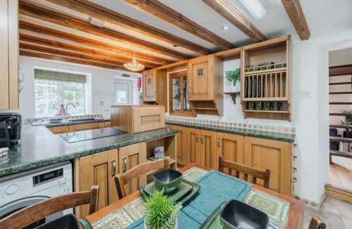 Matlock Bath House | A charming and beautifully presented three-bedroom old miners cottage