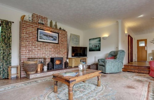 Holme House | A charming and very comfortable four-bedroom house in a superb private position