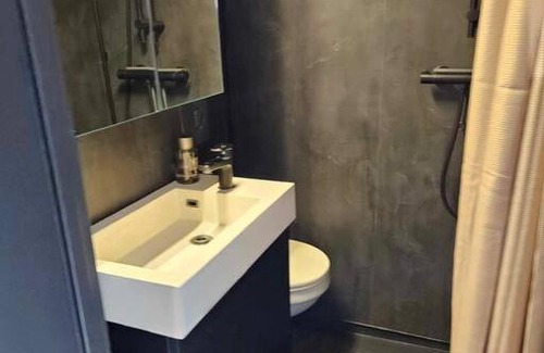 Alesund Apartment | A Cheaper Option to Hotel (free street parking)