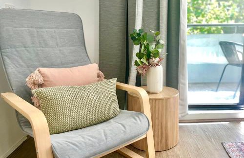 Perth Central Business District Apartment | A city oasis - full apartment with balcony