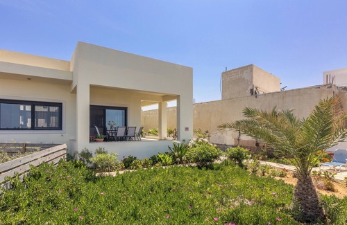 Gournai House | A comfortable, fully equipped family house. Literally 50 steps from the sea.
