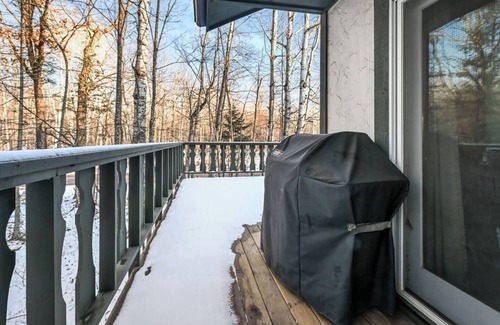 Bessemer House | A Comfortable & Spacious Retreat in the Powderhorn Village