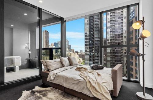 Carlton South Apartment | A Comfy Apt Only a 5-min Walk to Victoria Market