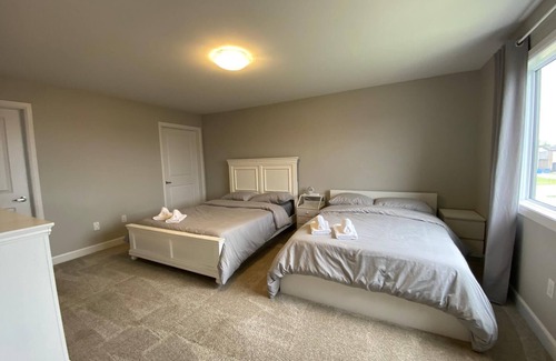 Chatham-Kent House | A complete home in Chatham, Ontario, Canada. (Sleeps 8)