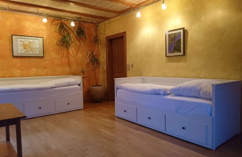 Kranichfeld Apartment | A complete vacation home with 4 bedrooms for up to 11 people