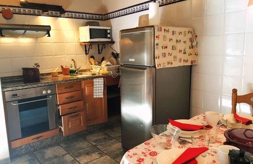 Santovena Apartment | A corner in Asturias. Small village, great views. Picos de Europa.