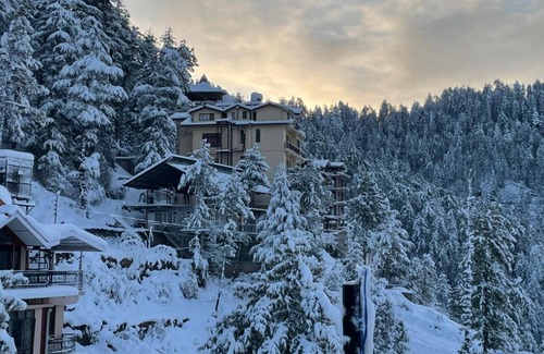 Shimla House | A cosy getaway in the foothills at Shimla, with all the comforts of home!