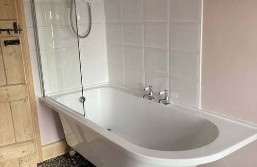 Brampton House | A cosy retreat, ideal for walks and quiet relaxation. Pet friendly!