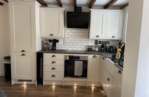 Llanfihangel Tal-y-llyn House | A cottage for two
