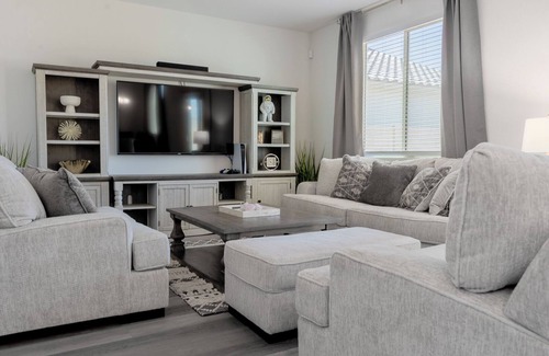Estrella Village House | A cozy and comfortable family home with ample space sounds wonderful .