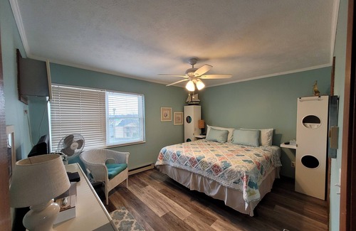 Port Clinton Condo | A cozy gem with a million dollar view located in Port Clinton, Ohio