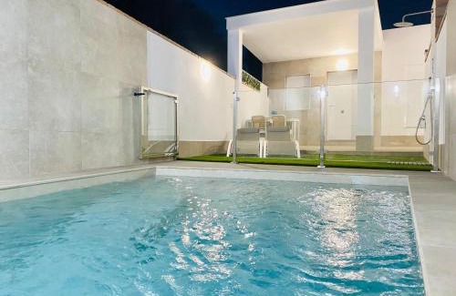 Conil de la Frontera Villa | A Estrenar Villa Gallardo 3 con Piscina Privada - Soló Parejas o Familias