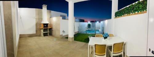 Conil de la Frontera Villa | A Estrenar Villa Gallardo 3 con Piscina Privada - Soló Parejas o Familias