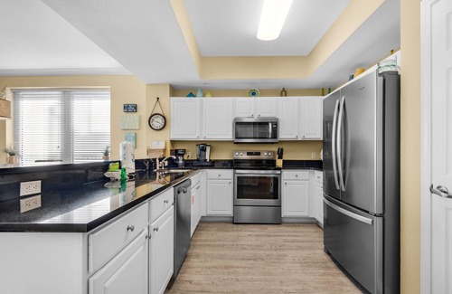 Navarre Beach Condo | A FAMILY FAVORITE~ FREE BEACH SVC ~ 153 + 5 STAR REVIEWS! Make memories!