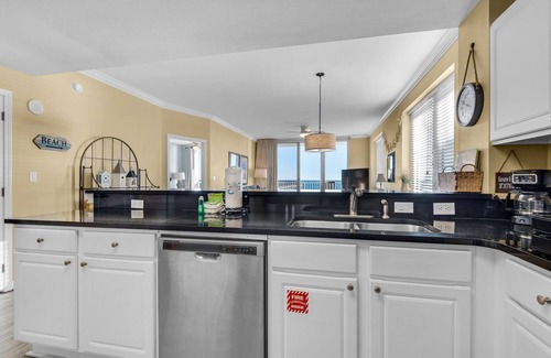 Navarre Beach Condo | A FAMILY FAVORITE~ FREE BEACH SVC ~ 153 + 5 STAR REVIEWS! Make memories!