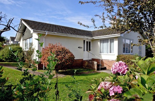 Brixham Cabin | A family friendly retreat with large garden, close to a secluded cove.