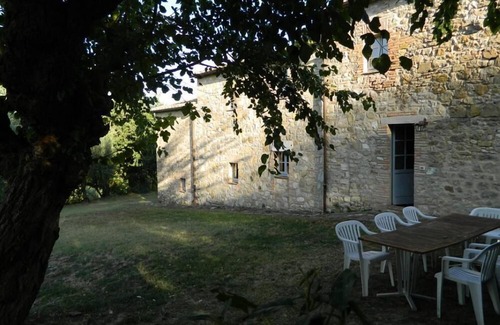 Palazzone Apartment | A farmhouse typical of the Tuscan country-houses 3