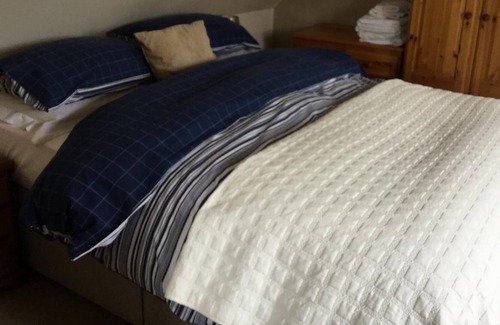 Bloxham Apartment | A First Floor Studio